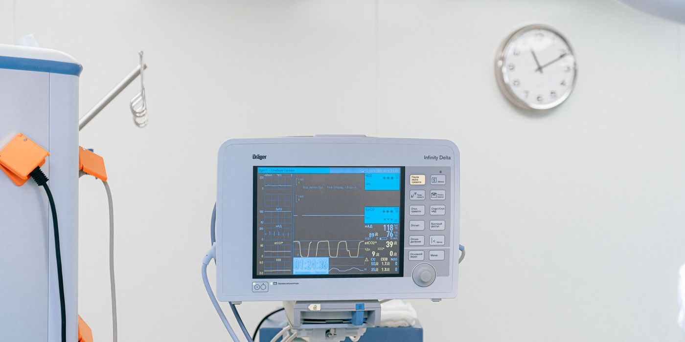 Peralatan perubatan dan monitor hospital
