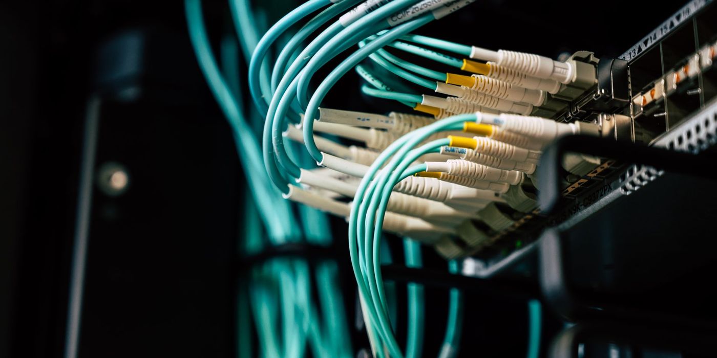 Kabel rangkaian pada suis ethernet